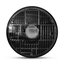 Load image into Gallery viewer, Traditional 5.75" Headlight - Black (Low Beam)