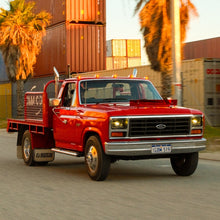 Load image into Gallery viewer, Traditional 5 x 7" Headlight - Black