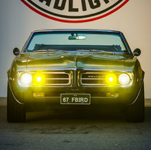 Load image into Gallery viewer, Traditional 5.75&quot; Headlight - Yellow (High Beam)
