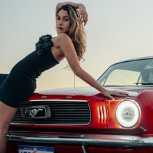 Load image into Gallery viewer, Restomod 7" Headlight - Pair (Chrome)
